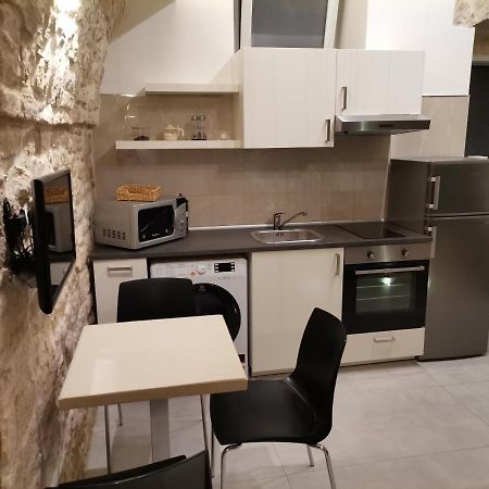 ג'ובינאצו B&B Il Castello Suite מראה חיצוני תמונה