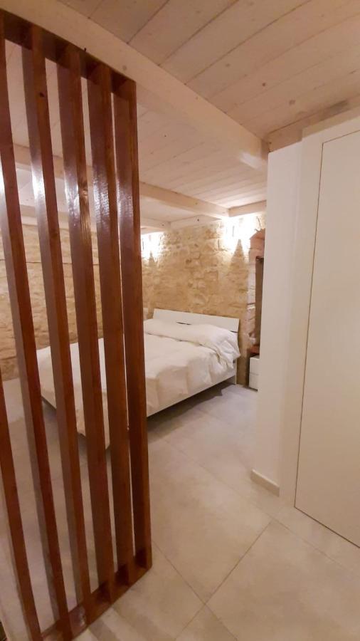 ג'ובינאצו B&B Il Castello Suite מראה חיצוני תמונה