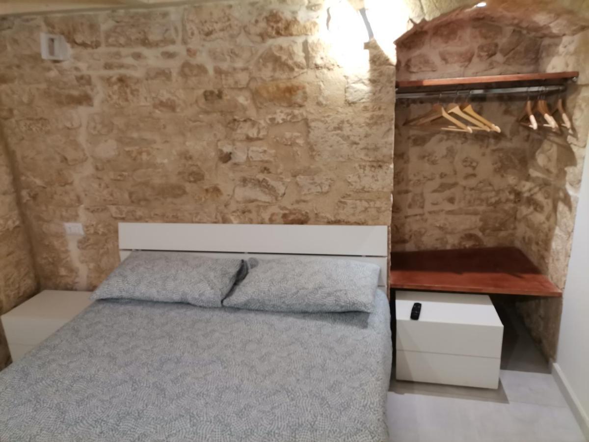 ג'ובינאצו B&B Il Castello Suite מראה חיצוני תמונה